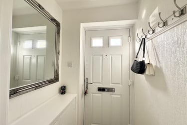 2 bed house, White Furrows, Netherfield, Nottingham, NG123LE - Image 7